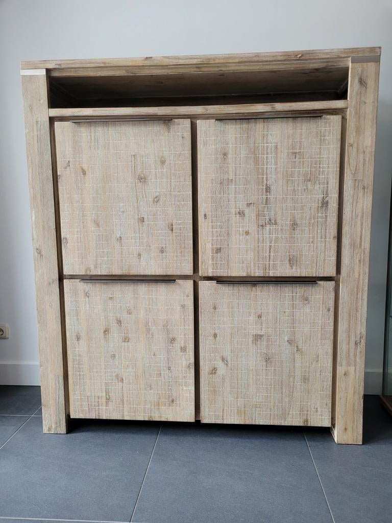 Houten Barkast met 4 Deuren, Ophalen