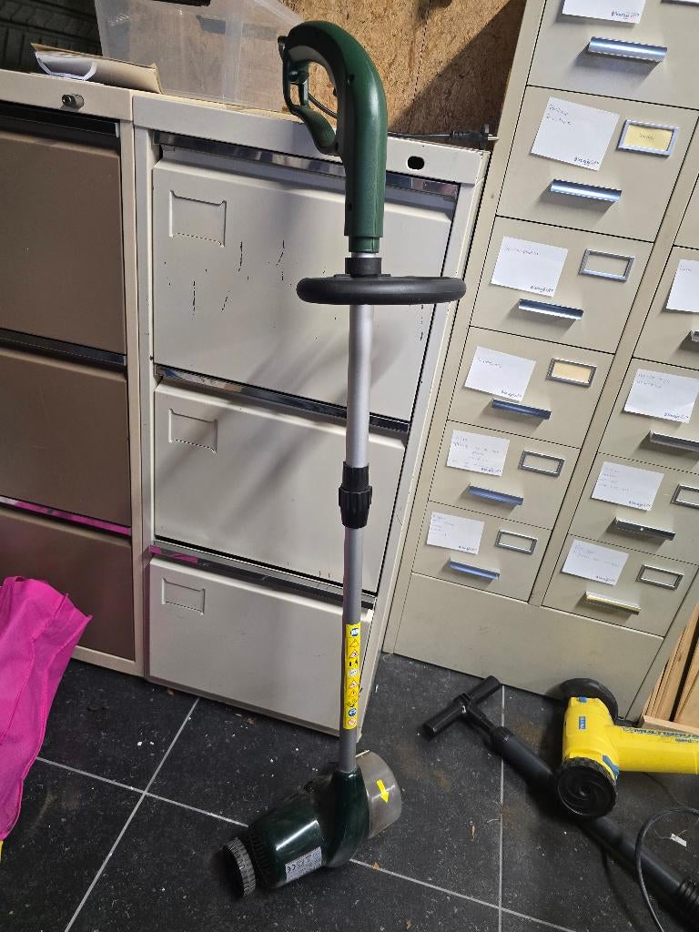 terras reiniger onkruid borstel, Tuin en Terras, Hand-tuingereedschap, Ophalen, Gebruikt, Overige soorten, Onbekend