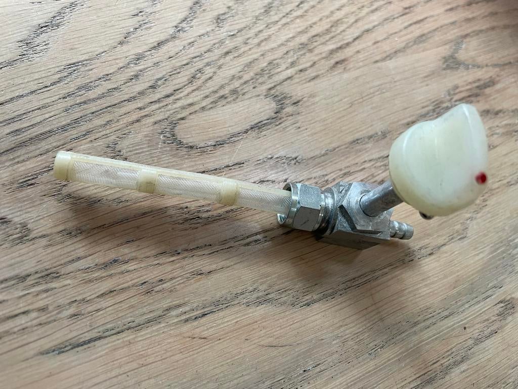 Benzine kraan nieuw, Fietsen en Brommers, Ophalen of Verzenden, Zo goed als nieuw, Tank, Overige merken