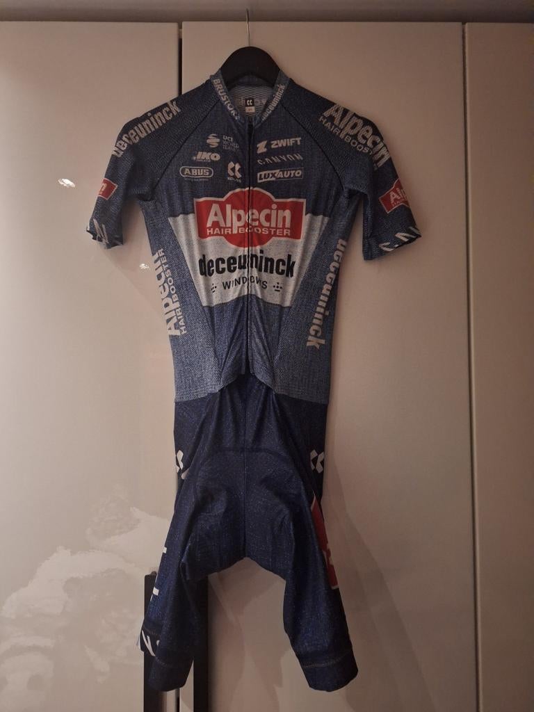 Alpecin Deceuninck snelpak Kalas Canyon Zwift
Kalas maat 2+, Fietsen en Brommers, Fietsaccessoires | Fietskleding, Ophalen, Zo goed als nieuw