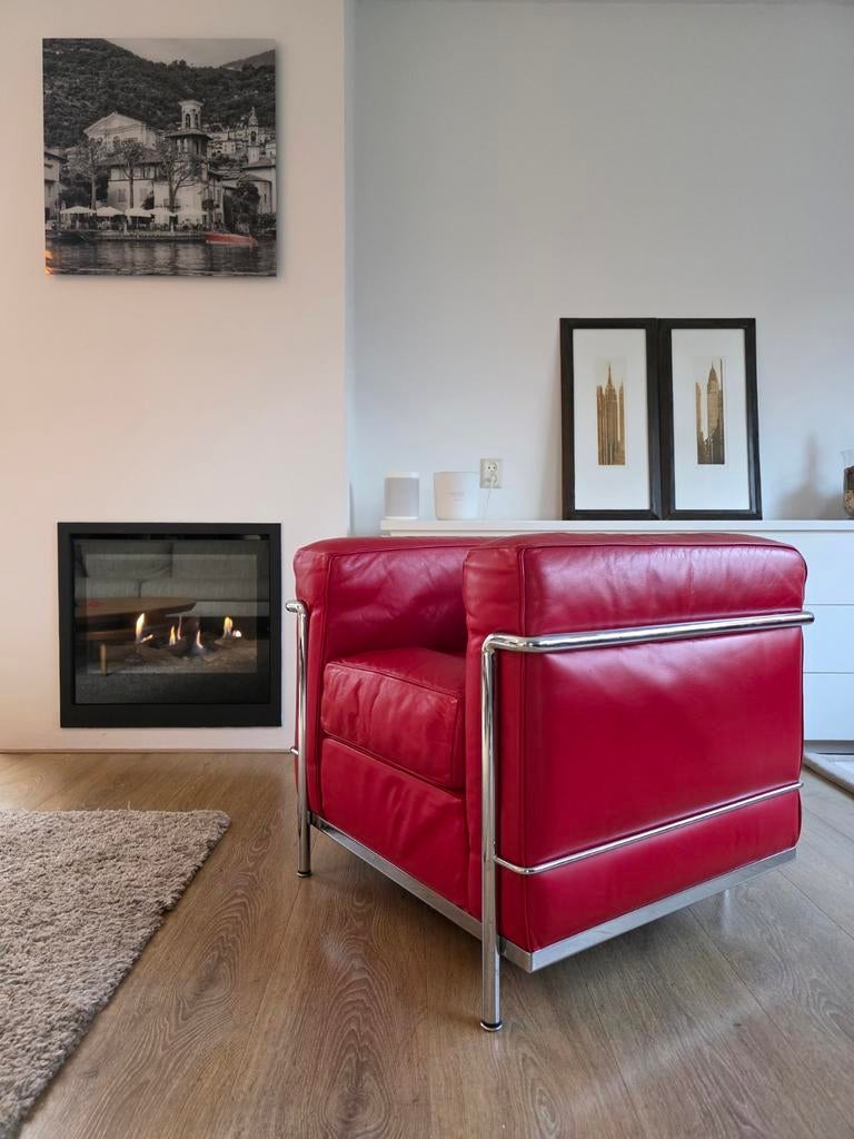 Cassina LC2 Grand Confort fauteuil Le Corbusier, Huis en Inrichting, Fauteuils, Ophalen of Verzenden, 75 tot 100 cm, Leer