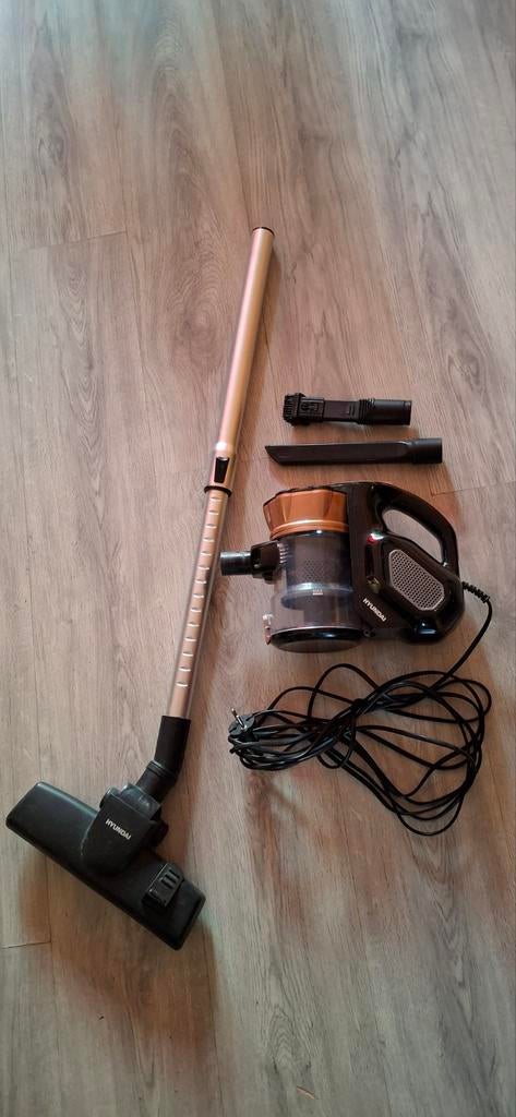 Hyundai steelstofzuiger 600 watt, Witgoed en Apparatuur, Stofzuigers, Ophalen, Gebruikt, Stofzuiger, Minder dan 1200 watt