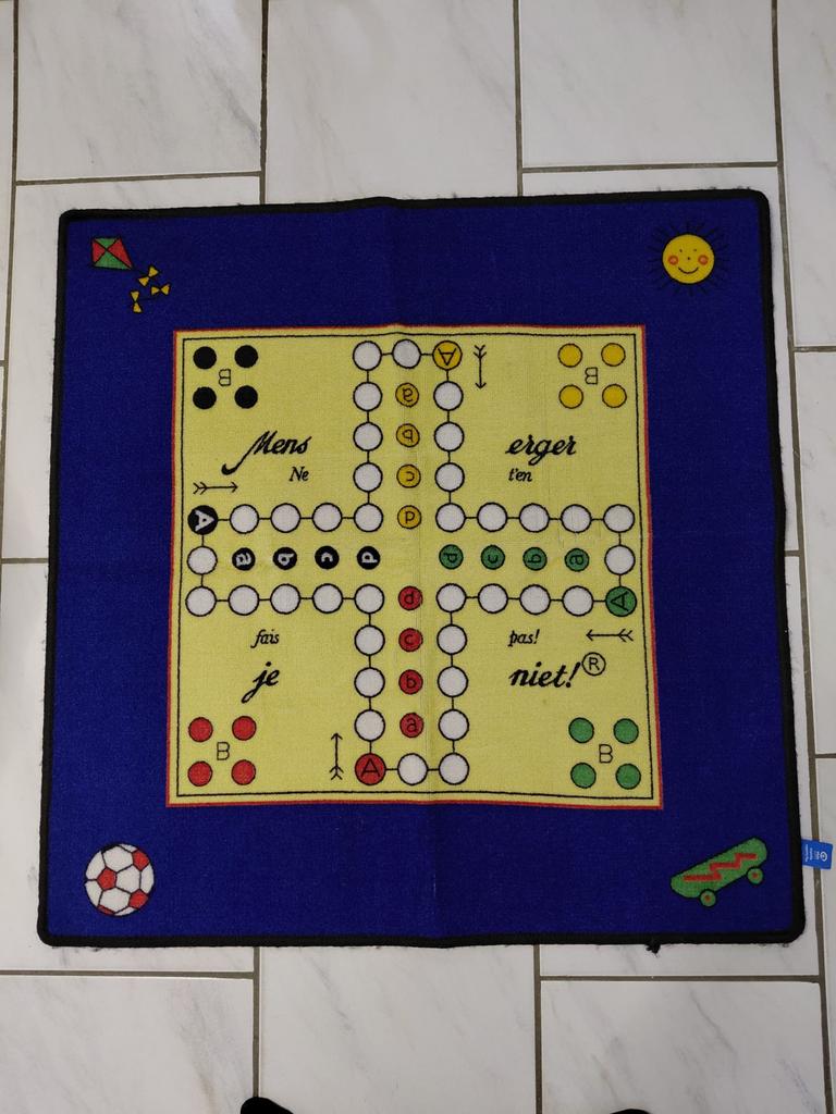 Kinder speelkleed Mens Erger Je Niet - 92x92 cm, Ophalen of Verzenden, Gebruikt, Jongen of Meisje