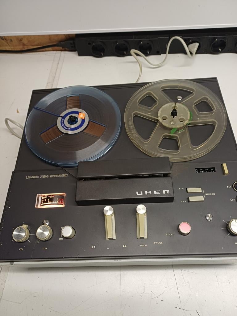 Uher 724 Stereo Bandrecorder - Gaat aan, defect, Ophalen of Verzenden, Defecte bandrecorder, Met banden
