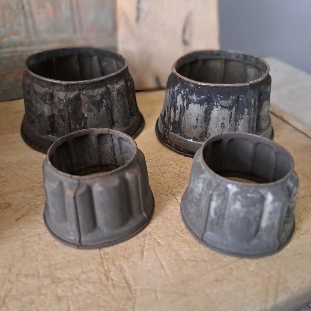 4x Oude brocante bakspullen pasteivorm bakvorm *Etage3*, Gebruikt, ., Ophalen of Verzenden, .