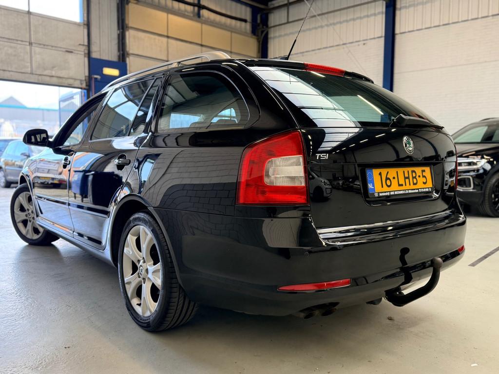 Skoda Octavia Combi 1.4 TSI Elegance Automaat, Euro 5, Stof, Gebruikt, 4 cilinders
