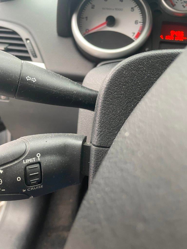 Peugeot 207 1.4 VTi X-Line, Auto's, Peugeot, Voorwielaandrijving, Stof, Gebruikt, Metallic lak