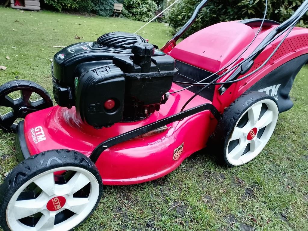 Grote en goede GTM Professional grasmaaier goed onderhouden., Tuin en Terras, Ophalen, Cirkelmaaier, Versnellingen, Gebruikt