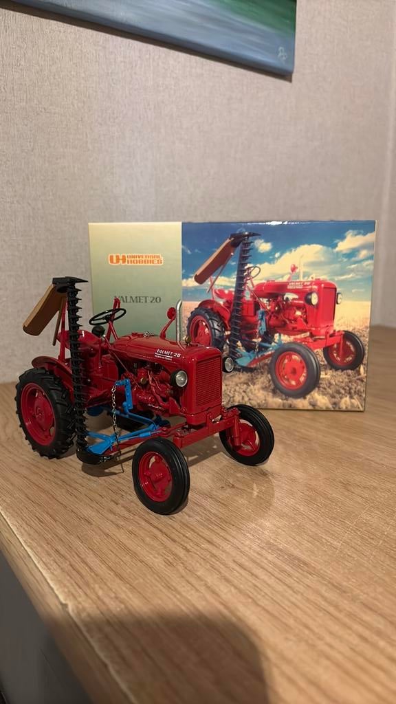 Valmet 20 Universal hobbies 1:16, Ophalen of Verzenden, Zo goed als nieuw, Groter dan 1:32, Overige merken