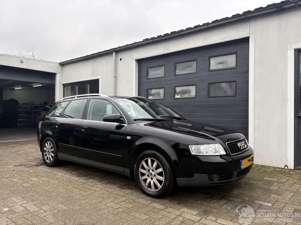 Audi A4 Avant (bj 2003), Auto diversen, Schadeauto's, Zwart, Stationwagon, Handgeschakeld, Diesel
