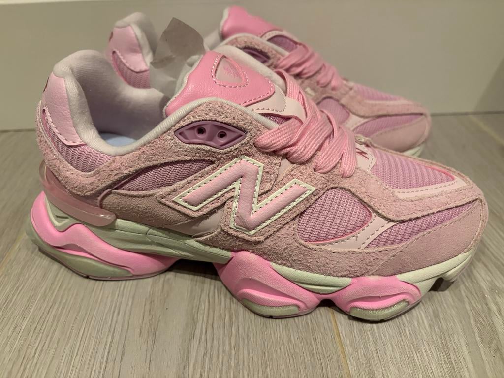 New Balance 9060 roze - Maat 38, Kleding | Dames, Schoenen, Ophalen of Verzenden, Nieuw, Roze, Sneakers of Gympen