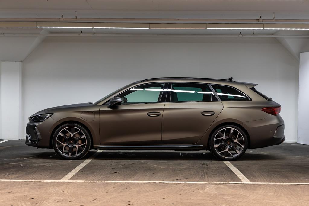 CUPRA Leon Sportstourer 1.5 TSI e-Hybrid VZ Performance, Euro 6, 4 cilinders, Bruin, Leon