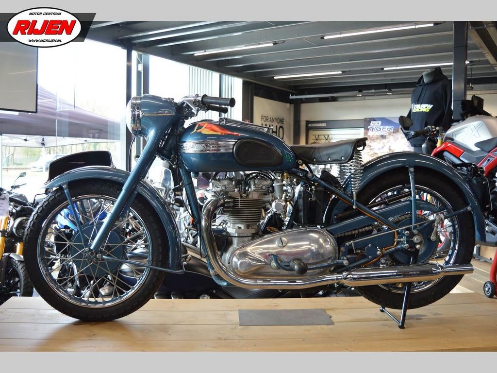 TRIUMPH THUNDERBIRD GT SPRUNG HUB (bj 1951)