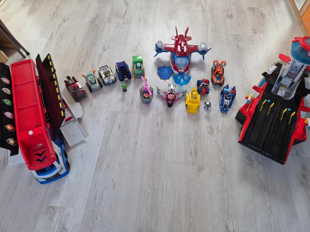 Grote Paw Patrol set met voertuigen en vliegdekschip, Kinderen en Baby's, Speelgoed | Speelgoedvoertuigen, Ophalen of Verzenden