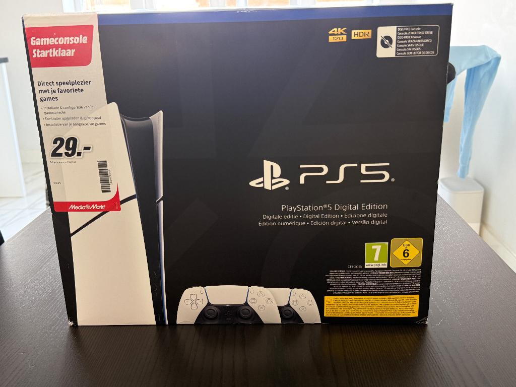 PS5 1TB 2 controllers, Spelcomputers en Games, Spelcomputers | Sony PlayStation 5, Ophalen of Verzenden, Zo goed als nieuw, Playstation 5 Digital