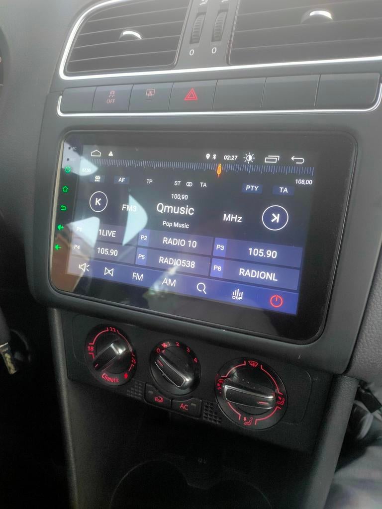 Autoradio touchscreen komt uit Volkswagen Polo uit 2011 lees, Ophalen of Verzenden