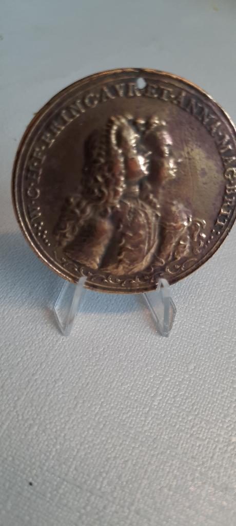 Herdenkingspenning 1747 inhuldiging Willem iV, Ophalen of Verzenden, Overige materialen, Nederland