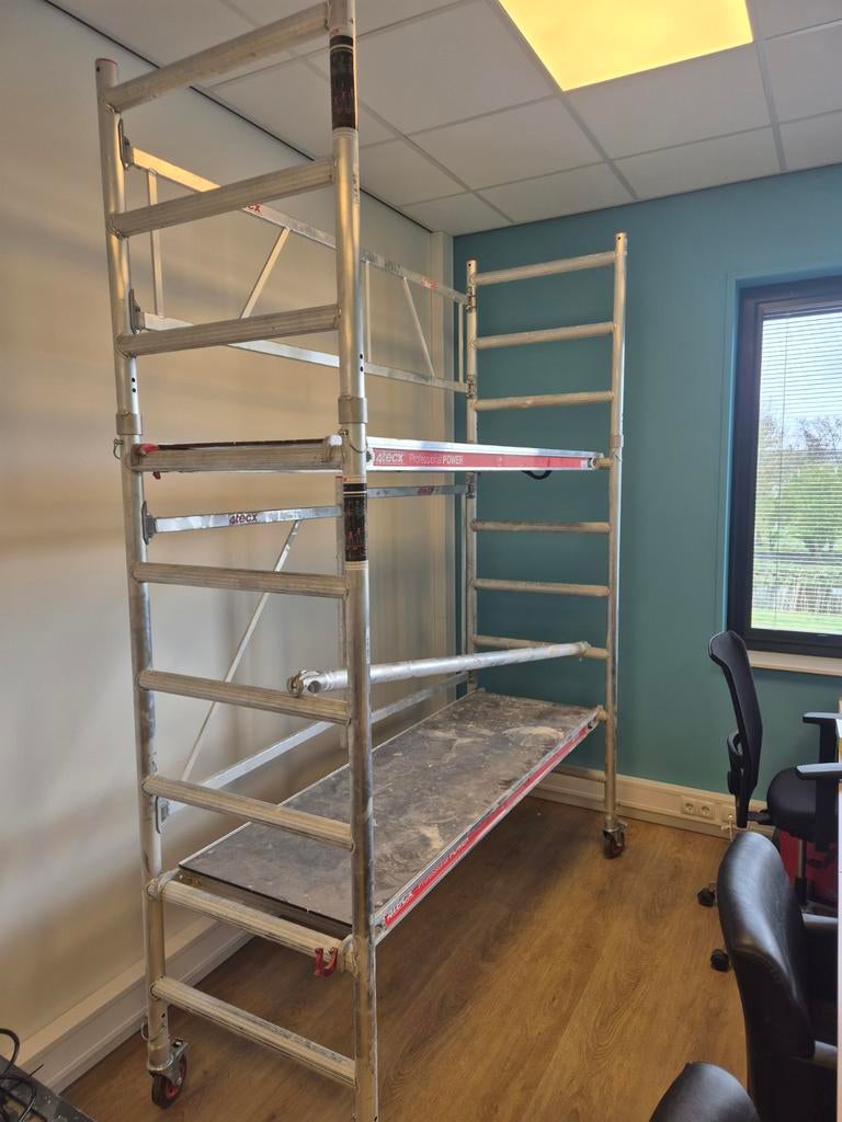 Rolsteiger Alu. 1 verbouwing gebruikt, Doe-het-zelf en Verbouw, Steigers, Gebruikt, Rolsteiger of Kamersteiger, Minder dan 2 meter