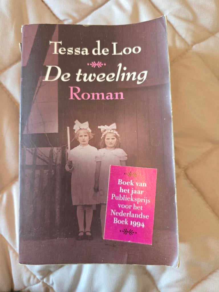 De Tweeling - Tessa de Loo (Roman, Publieksprijs 1994), Boeken, Romans, Ophalen of Verzenden, Gelezen