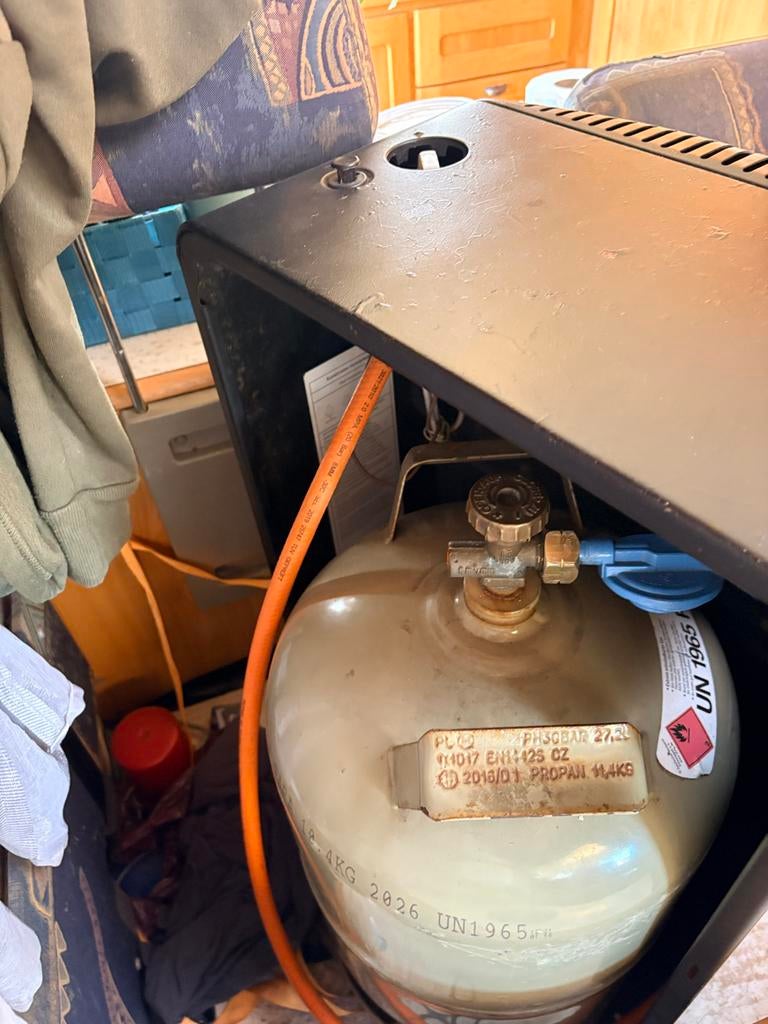 Gaskachel met slang en drukregelaar (exclusief fles), Ophalen, Gebruikt, Gas, Gaskachel