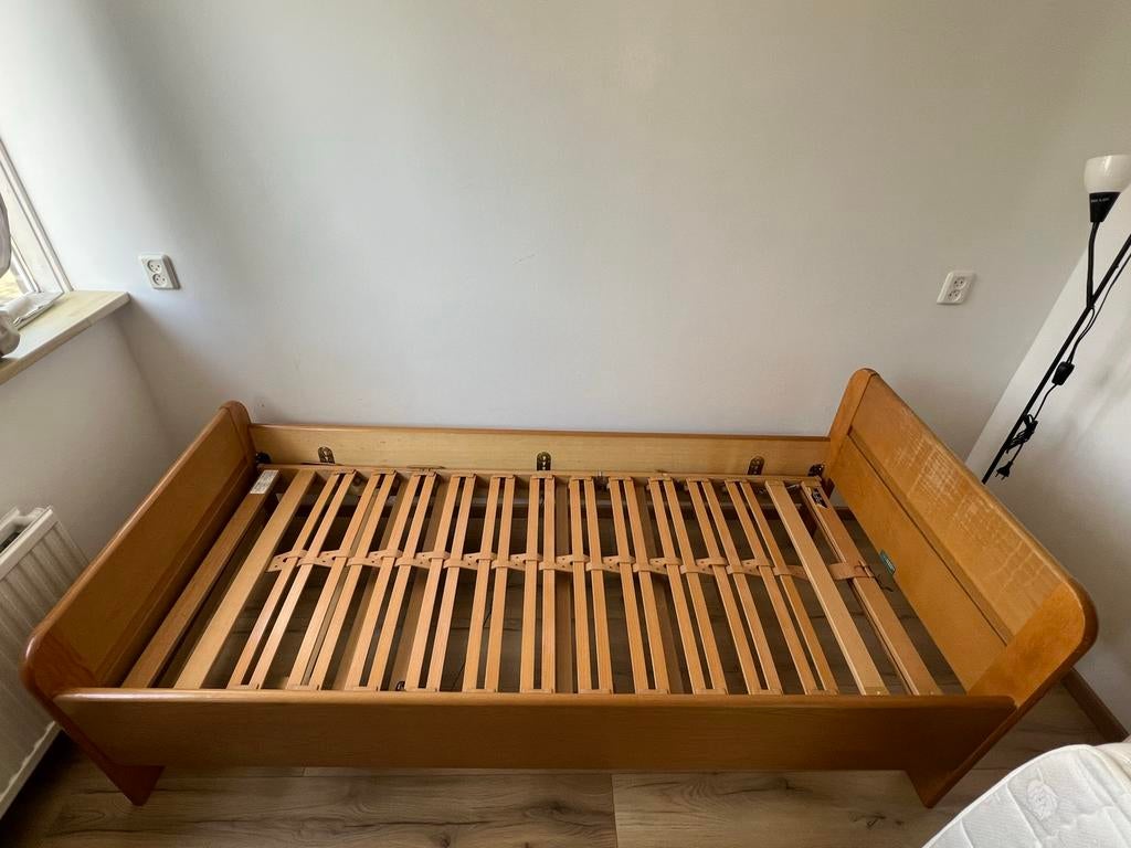 Eenpersoonsbed (200x100 cm) met matras - Goede staat, Ophalen, Eenpersoons, 200 cm, Hout