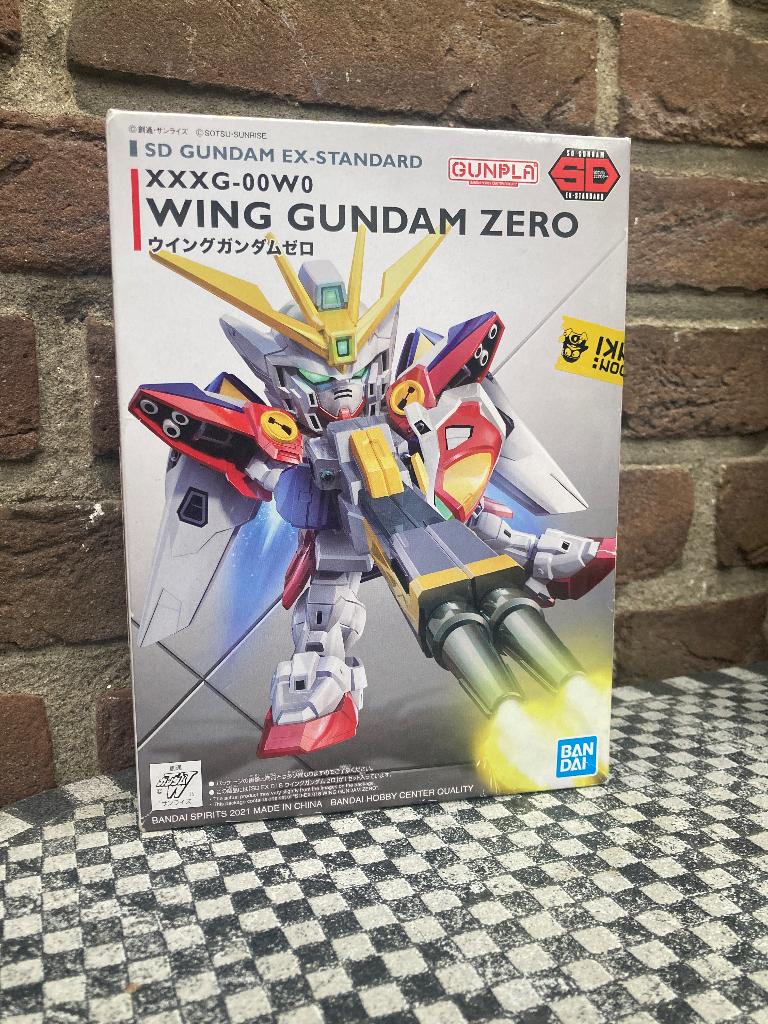 Bandai XXXG-00W0 WING GUNDAM ZERO met doos en handleiding, Ophalen of Verzenden, Gebruikt
