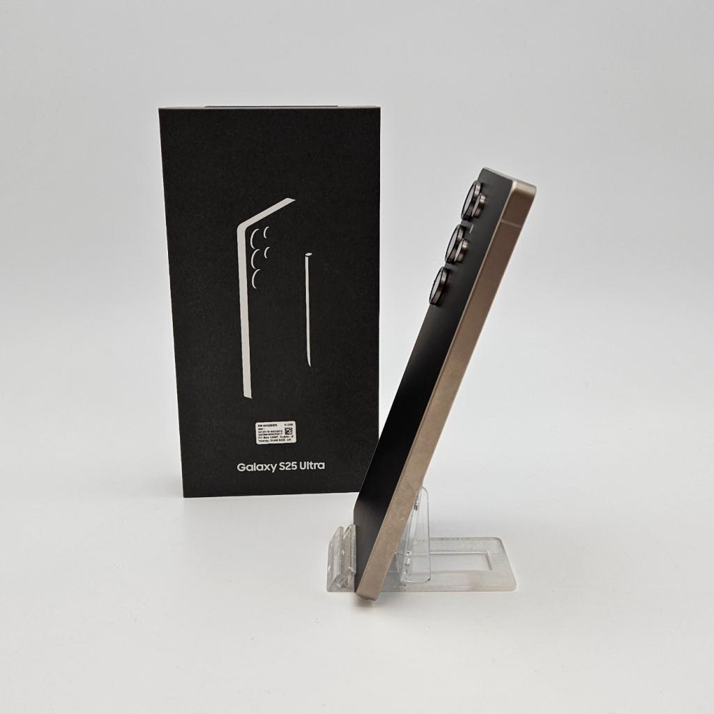 Samsung Galaxy S25 Ultra 512GB in Zeer Nette Staat, Samsung, Zo goed als nieuw, Support@Samsung.com, 129, Samsung-ro, Yeongtong-gu
Suwon-si, Gyeonggi-do 16677
South Korea