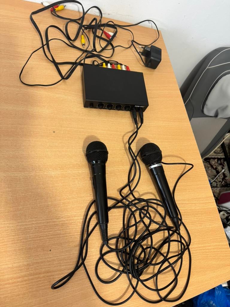 TOM-TEC Karaoke inclusief 2 x Microfoon, Ophalen of Verzenden, Zo goed als nieuw