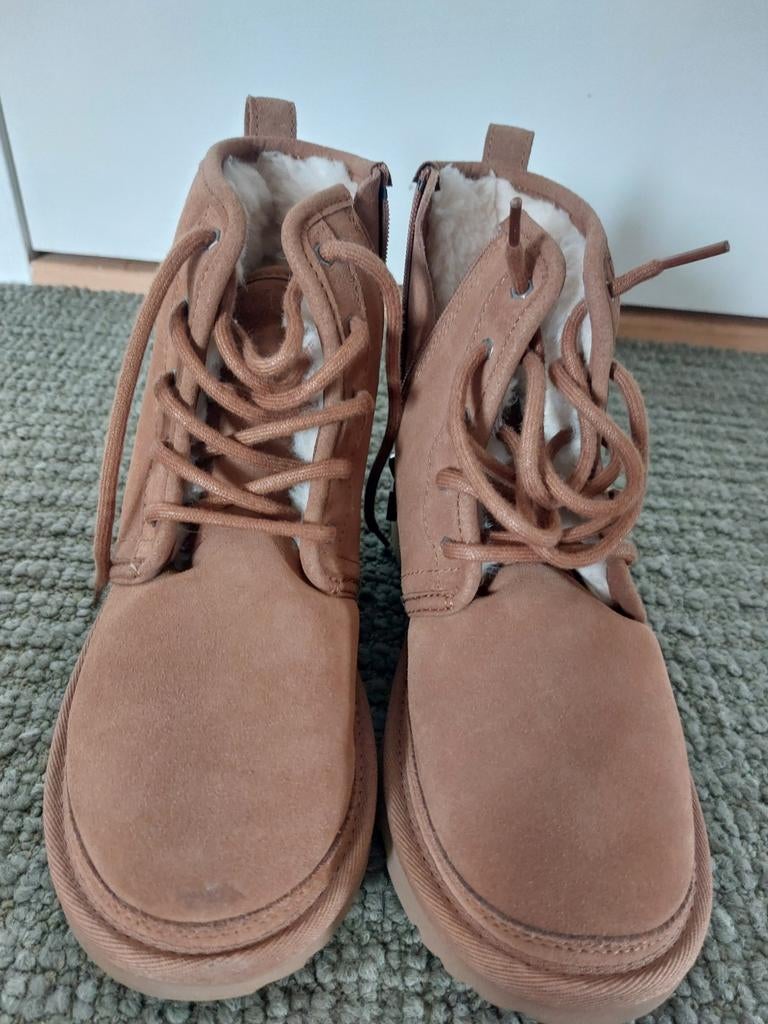 Uggs kinderboots maat 36, Ophalen of Verzenden, Zo goed als nieuw