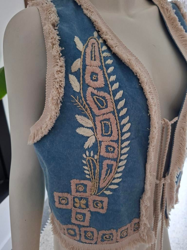 NIEUW denim gilet borduursel 42 L Siya blauw wit taupe, Kleding | Dames, Siya, Blauw, Maat 42/44 (L), Nieuw