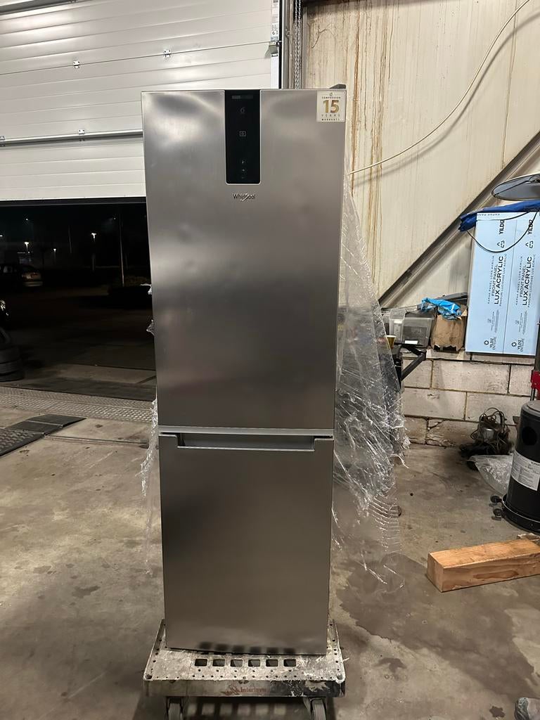 Whirlpool Koel-vriescombinatie - Zo goed als nieuw, 200 liter of meer, 60 cm of meer, Met aparte vriezer, Zo goed als nieuw
