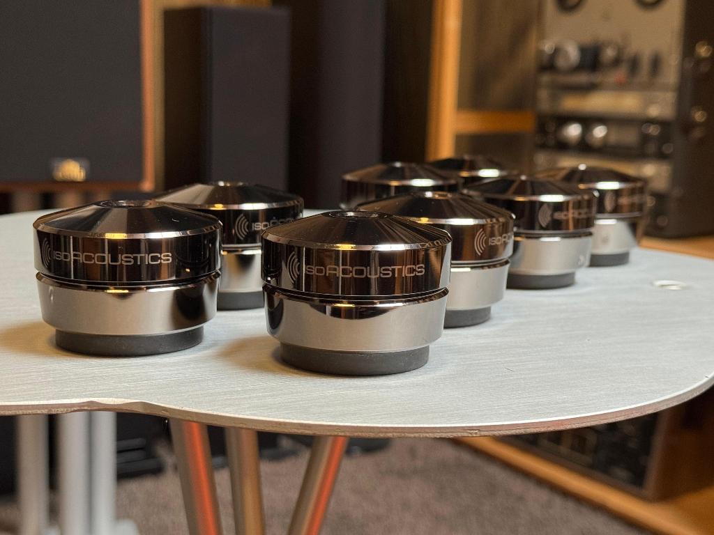 IsoAcoustics Gaia I / Occasion set (8 st.), Overige merken, Gebruikt, Ophalen of Verzenden, Minder dan 60 watt