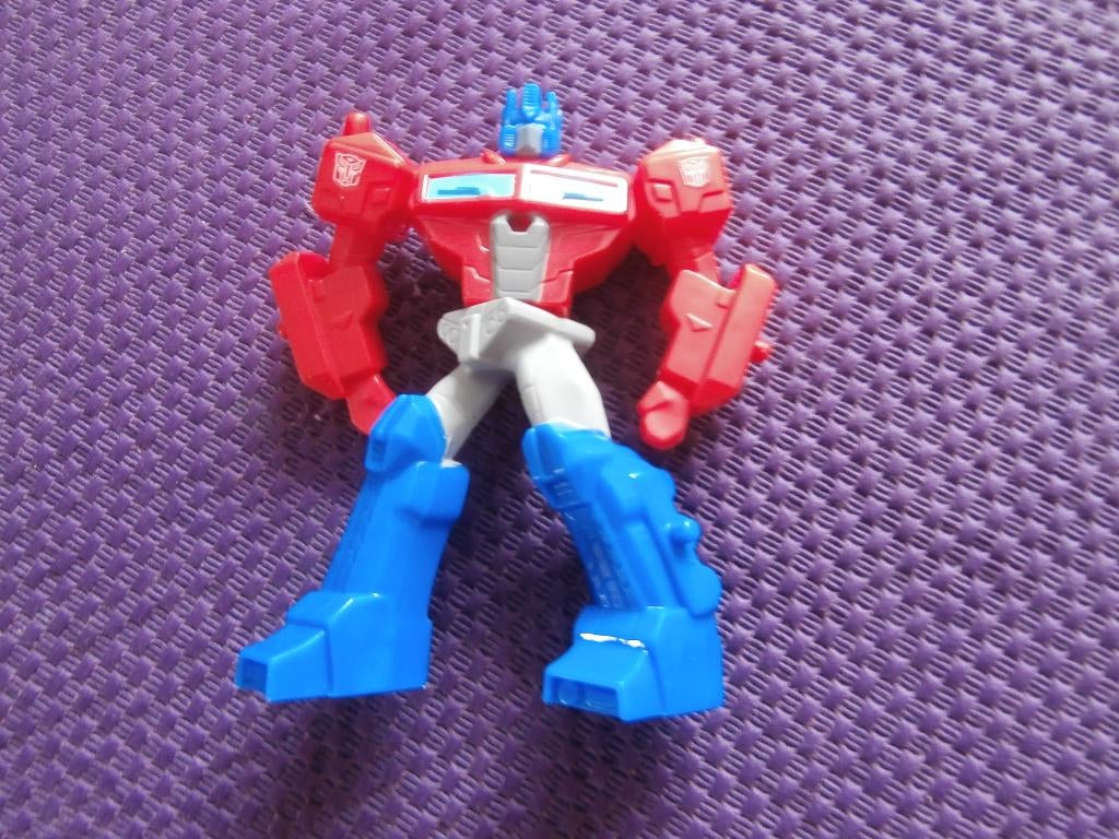 Transformers Robot plastic blauw met rood 12 cm actiefiguur, Overige generaties, Ophalen of Verzenden, Zo goed als nieuw, Overige rassen