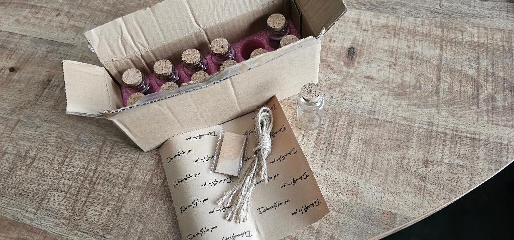 glazen flesjes 25 ml nieuw 12 stuks, Hobby en Vrije tijd, Knutselen, Ophalen of Verzenden, Nieuw