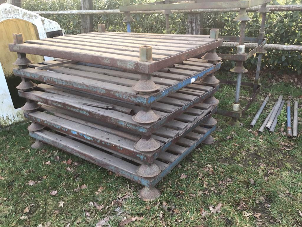 Stapelbare plateaus voor steiger of opslag, Ophalen, Gebruikt, Overige typen, Minder dan 2 meter