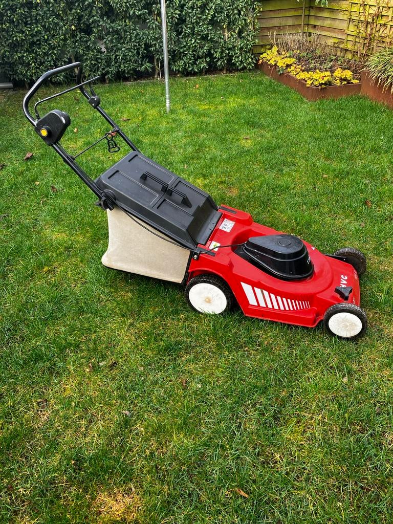 HVC Elektrische Grasmaaier 1300W - Perfect voor uw tuin, Tuin en Terras, Ophalen, Cirkelmaaier, Gebruikt, Elektrische grasmaaier