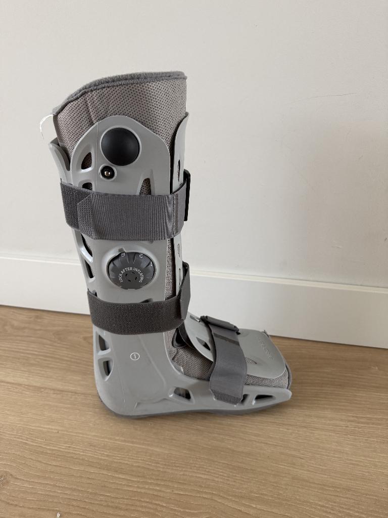 Aircast Walker Brace / looplaars / walking boot Large rechts, Diversen, Ophalen of Verzenden, Zo goed als nieuw