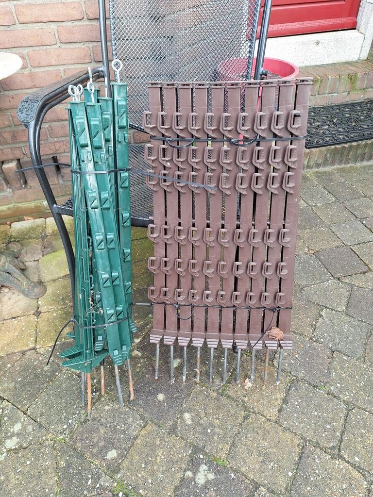 Paaltjes voor hekwerk op de camping met net, Tuin en Terras, Gaas en Draad, Ophalen of Verzenden, Minder dan 10 meter