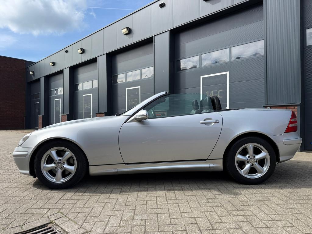 Mercedes-Benz SLK-klasse 320 V6 AUTOMAAT/NIEUWSTAAT/XENON/AI, Auto's, Gebruikt, Zwart, Cabriolet, Bedrijf