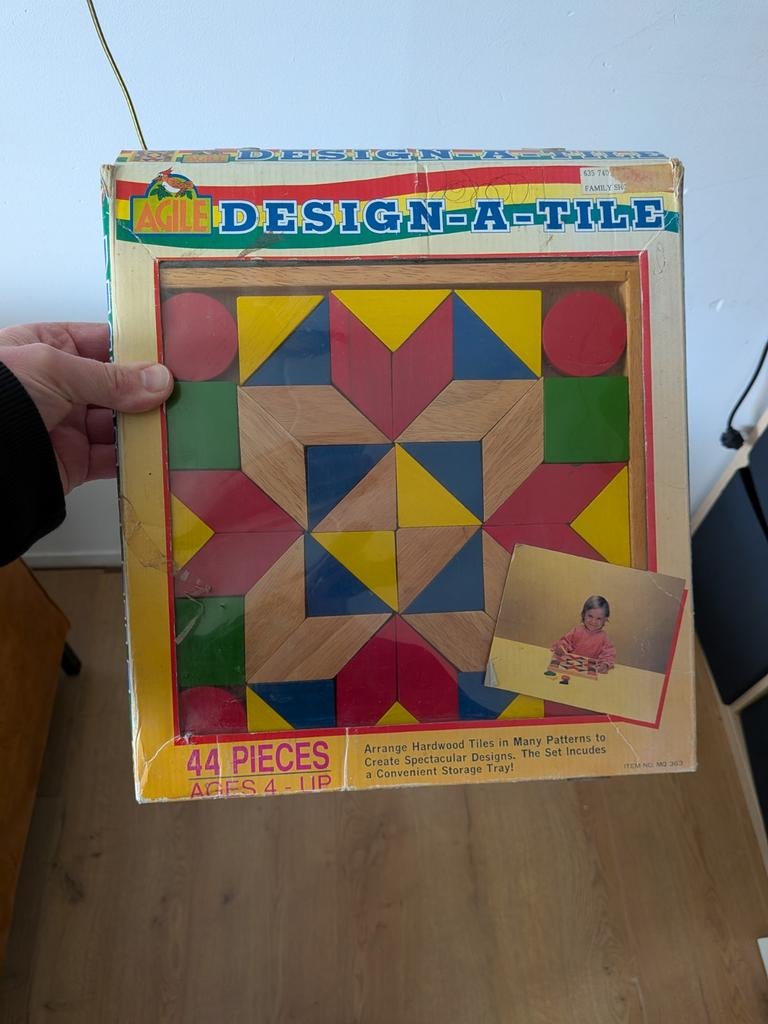 Houten speelgoed, Ophalen