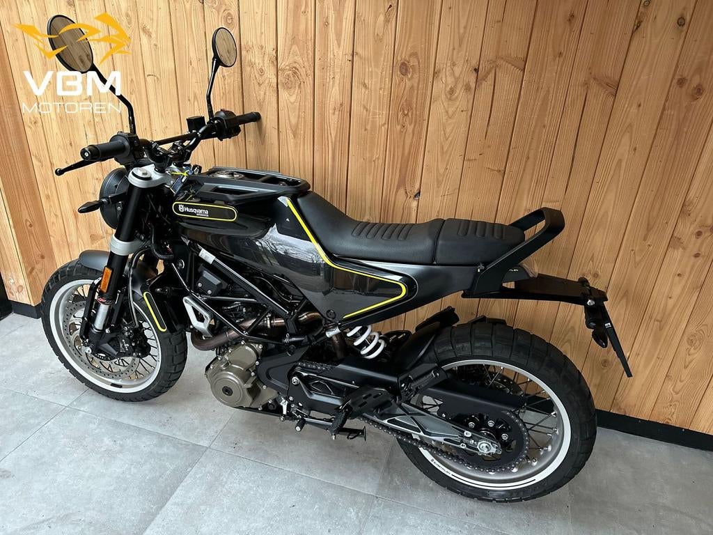 Husqvarna Svartpilen 401 ABS 35kw a2 rijbewijs geschikt! 390 - foto 3