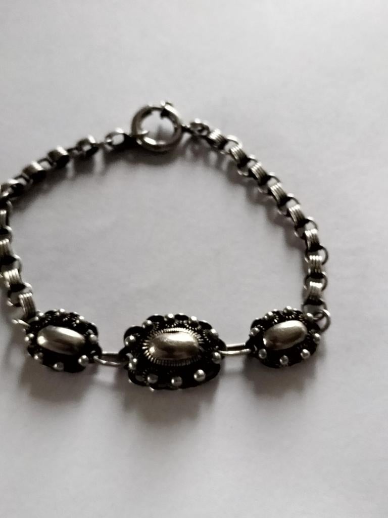 Prachtige antieke zilveren Zeeuws knop., Verzenden, Zilver, Armband