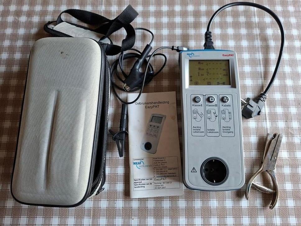Nieaf-Smitt EazyPAT NEN3140 tester, Doe-het-zelf en Verbouw, Meetapparatuur, Ophalen of Verzenden, Gebruikt, Elektriciteit