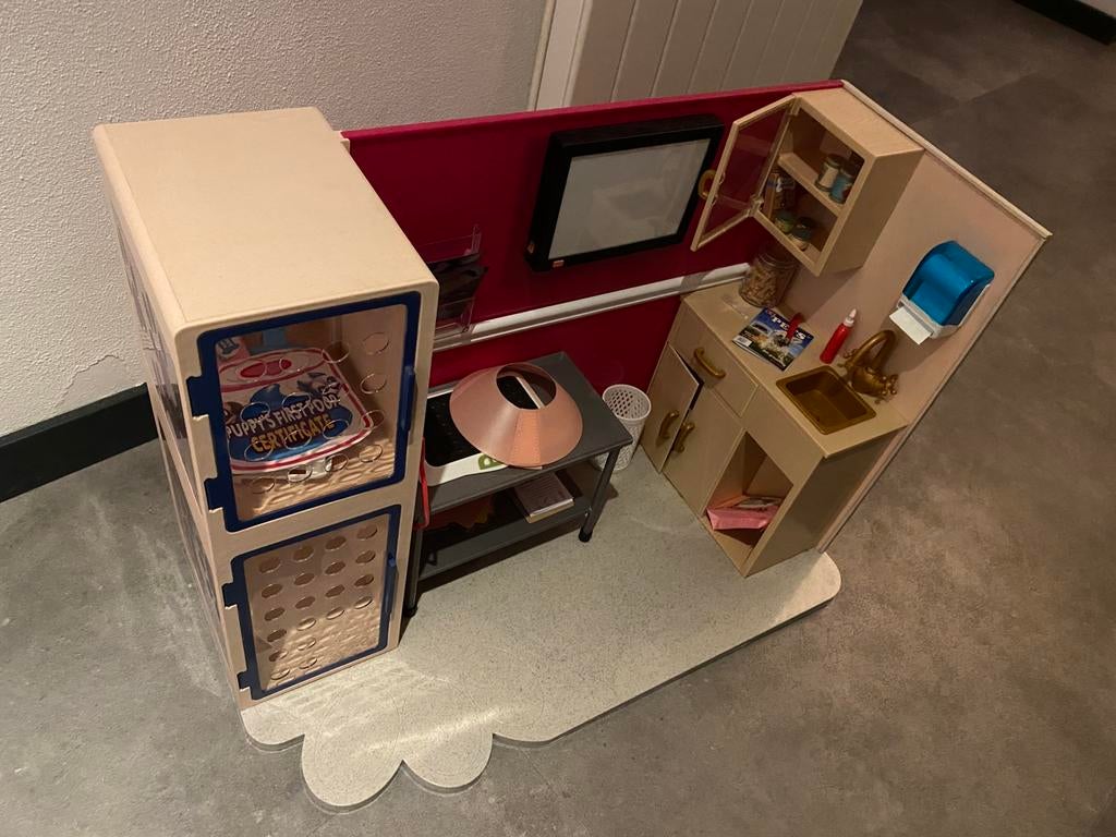 Dieren kliniek, Ophalen, Zo goed als nieuw, Poppenhuis