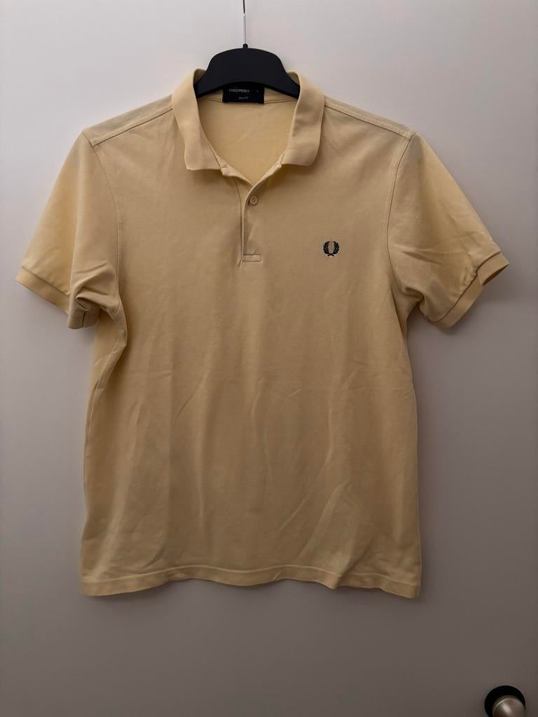 Fred Perry poloshirt geel maat L slim fit., Maat 52/54 (L), Geel, Ophalen of Verzenden, Zo goed als nieuw