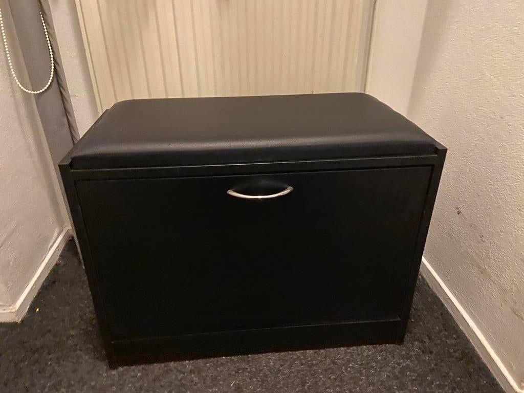 Shoe rack and bench, Ophalen, Zo goed als nieuw