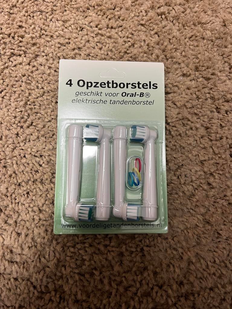 Opzetborstels voor Oral B (28x) nieuw., Ophalen of Verzenden, Nieuw, Opzetborstel