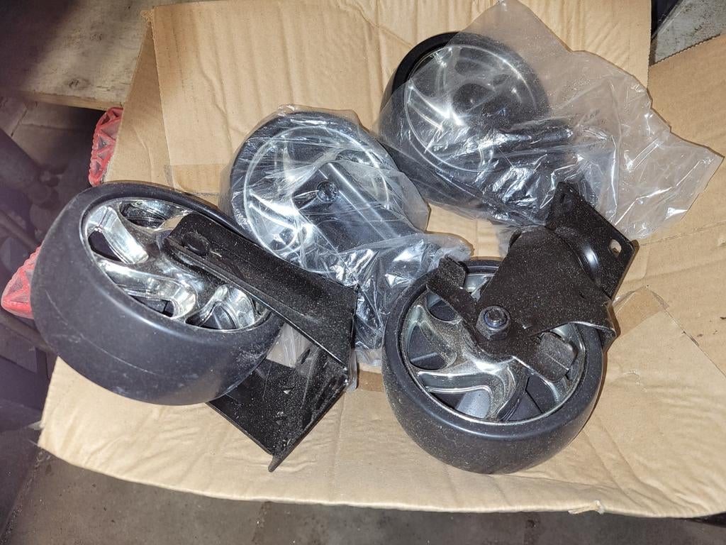 NIEUWE ZWENKWIELEN. 120. MM.  HOOG, Doe-het-zelf en Verbouw, Zwenkwielen, Ophalen of Verzenden, Nieuw