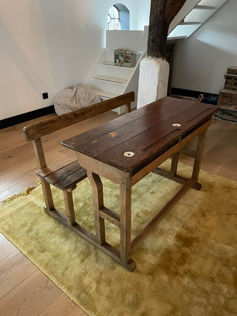 Lessenaar met origine inktpotjes, Ophalen