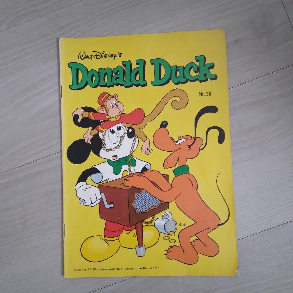 Donald Ducks 1978, 1979 en of 1980, Boeken, Meerdere stripboeken, Ophalen of Verzenden, Gelezen